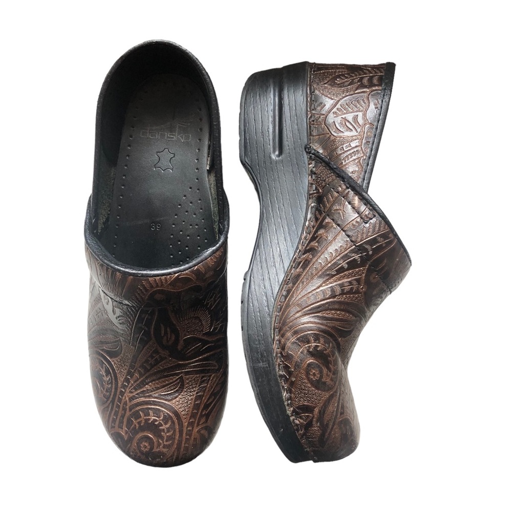 Dansko Brown Tooled Embossed Leather Cogs (size 39)